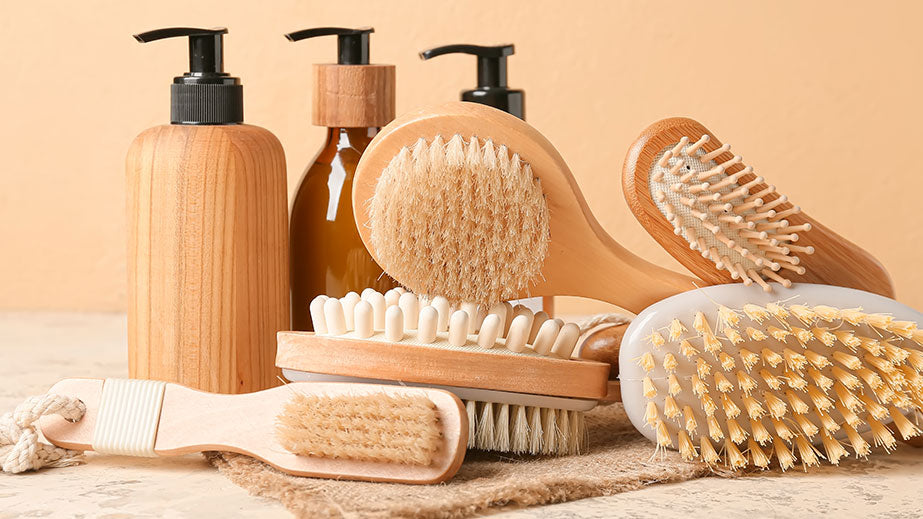 Composition with massage brushes and bath supply