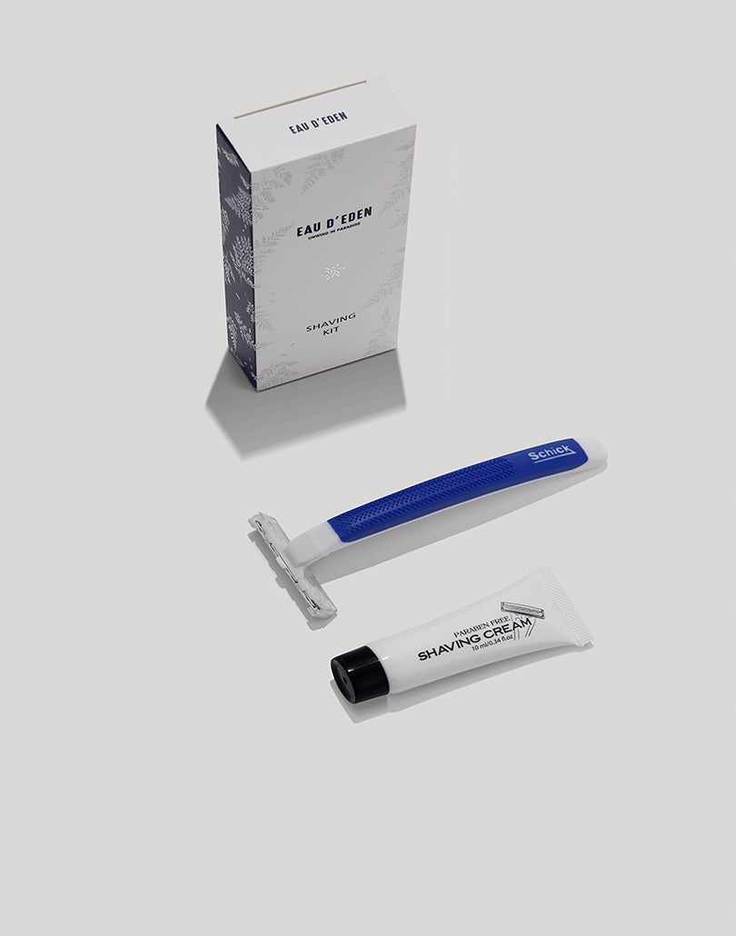 Shaving kit, disposable shaving razor and shaving cream